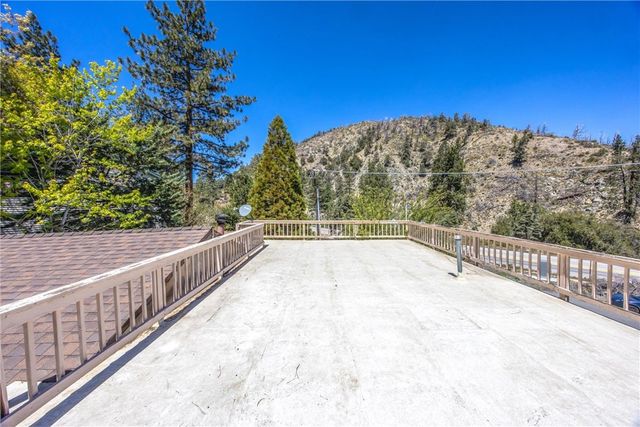 2164 Outer Hwy 2 Highway S, Wrightwood, CA 92397