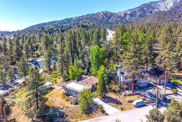 2164 Outer Hwy 2 Highway S, Wrightwood, CA 92397