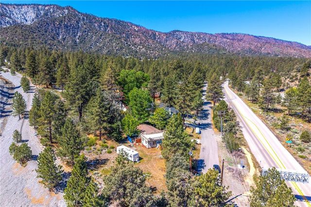 2164 Outer Hwy 2 Highway S, Wrightwood, CA 92397