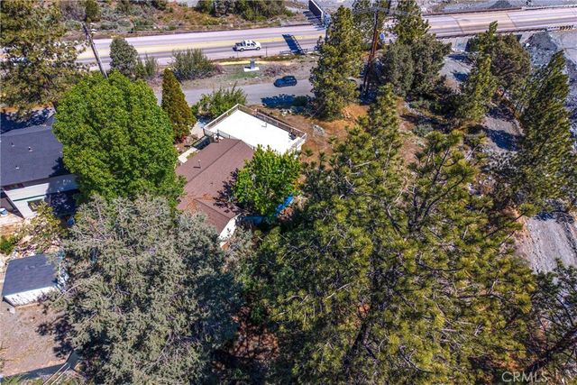 2164 Outer Hwy 2 Highway S, Wrightwood, CA 92397