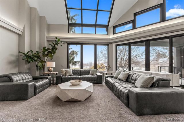 4912 Oakwood Court, Commerce Twp, MI 48382