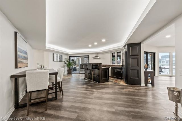 4912 Oakwood Court, Commerce Twp, MI 48382