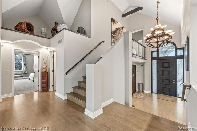 4912 Oakwood Court, Commerce Twp, MI 48382