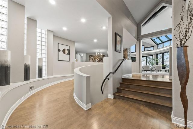 4912 Oakwood Court, Commerce Twp, MI 48382