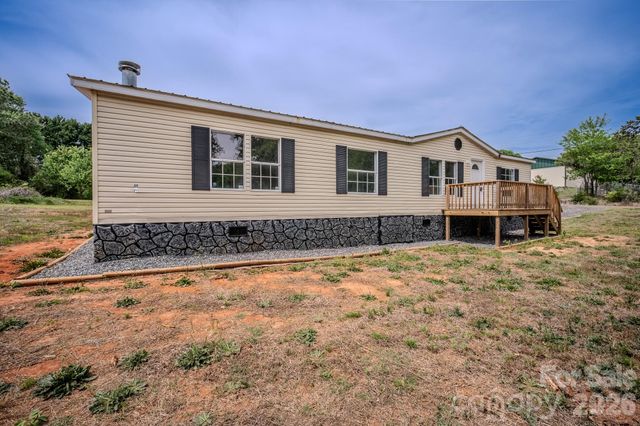 2932 23rd Avenue NE, Hickory, NC 28601