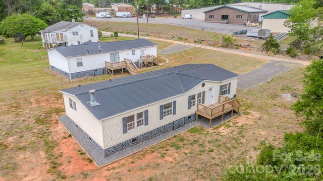 2932 23rd Avenue NE, Hickory, NC 28601