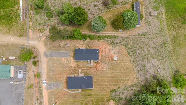 2932 23rd Avenue NE, Hickory, NC 28601