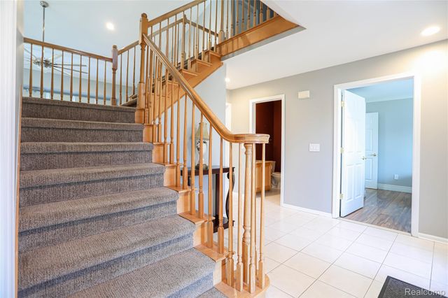 46349 Coachwood Drive, Shelby Charter Township, MI 48315