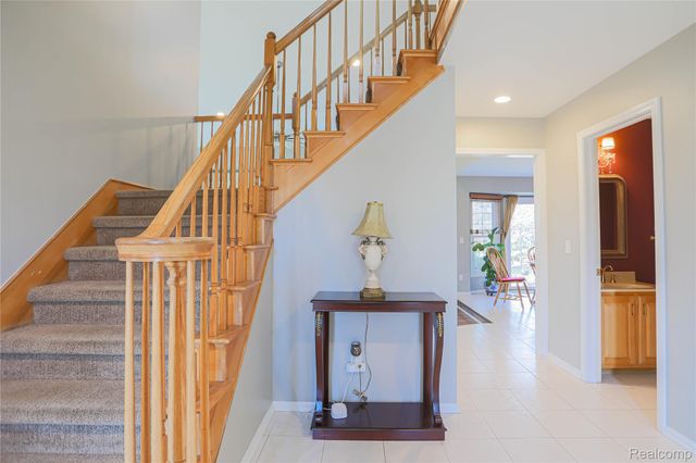 46349 Coachwood Drive, Shelby Charter Township, MI 48315