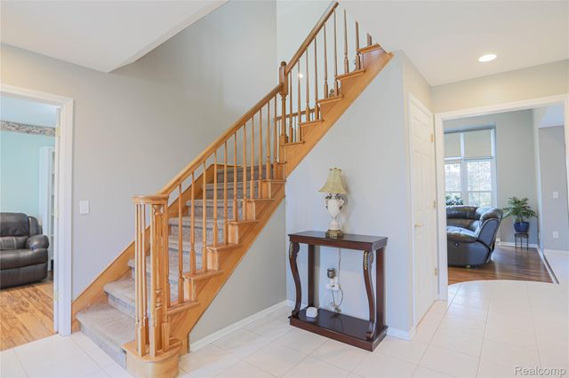 46349 Coachwood Drive, Shelby Charter Township, MI 48315