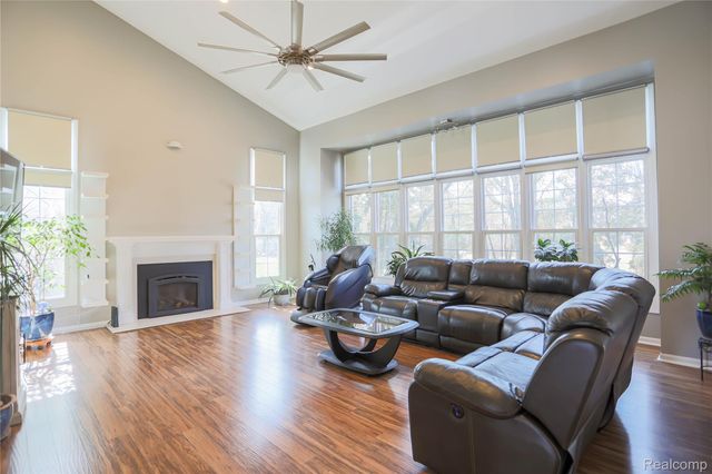 46349 Coachwood Drive, Shelby Charter Township, MI 48315