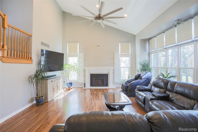 46349 Coachwood Drive, Shelby Charter Township, MI 48315