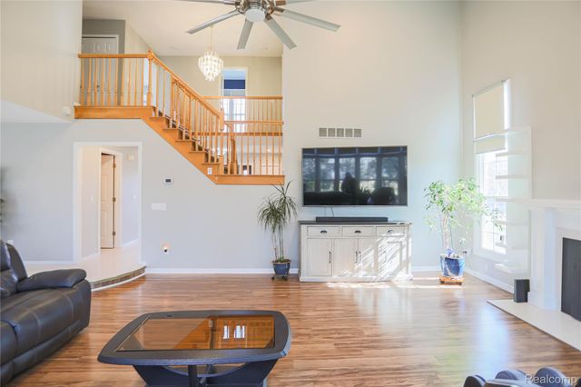 46349 Coachwood Drive, Shelby Charter Township, MI 48315