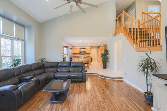 46349 Coachwood Drive, Shelby Charter Township, MI 48315