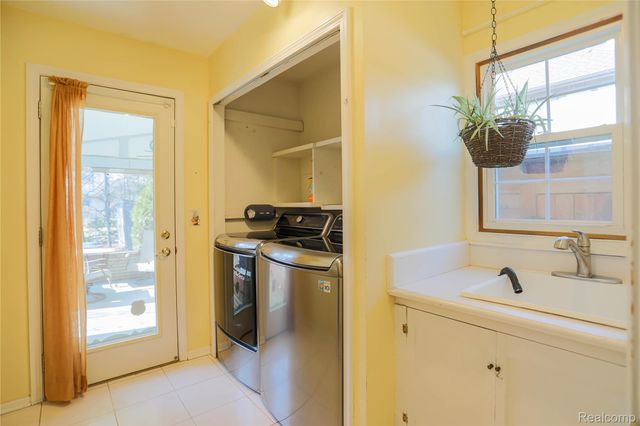 46349 Coachwood Drive, Shelby Charter Township, MI 48315