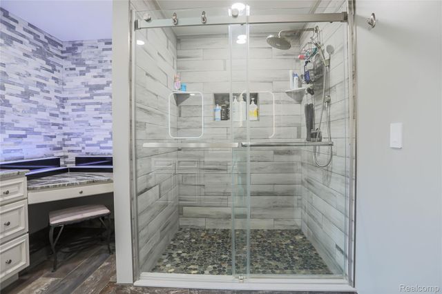 46349 Coachwood Drive, Shelby Charter Township, MI 48315