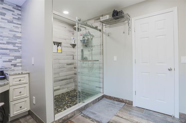 46349 Coachwood Drive, Shelby Charter Township, MI 48315