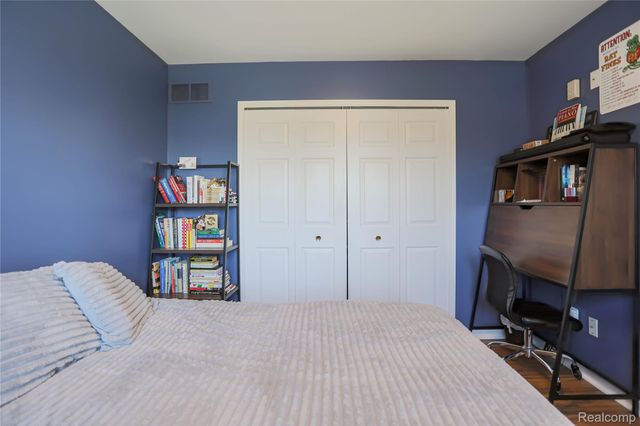 46349 Coachwood Drive, Shelby Charter Township, MI 48315