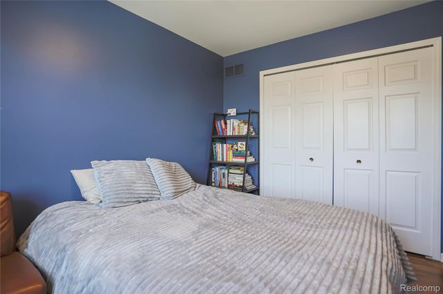 46349 Coachwood Drive, Shelby Charter Township, MI 48315