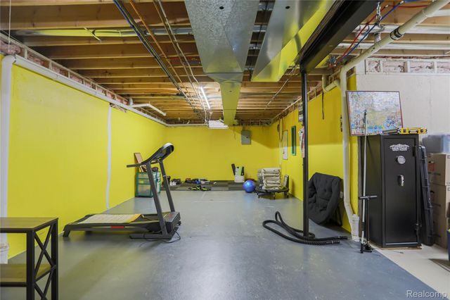 46349 Coachwood Drive, Shelby Charter Township, MI 48315