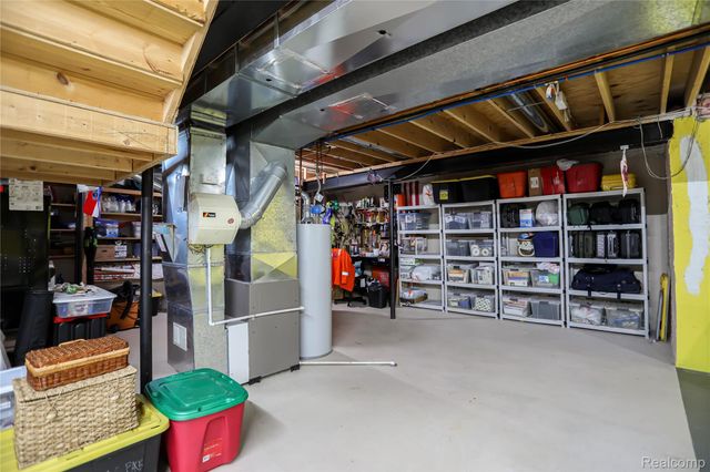 46349 Coachwood Drive, Shelby Charter Township, MI 48315