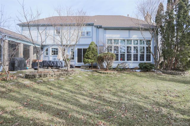 46349 Coachwood Drive, Shelby Charter Township, MI 48315