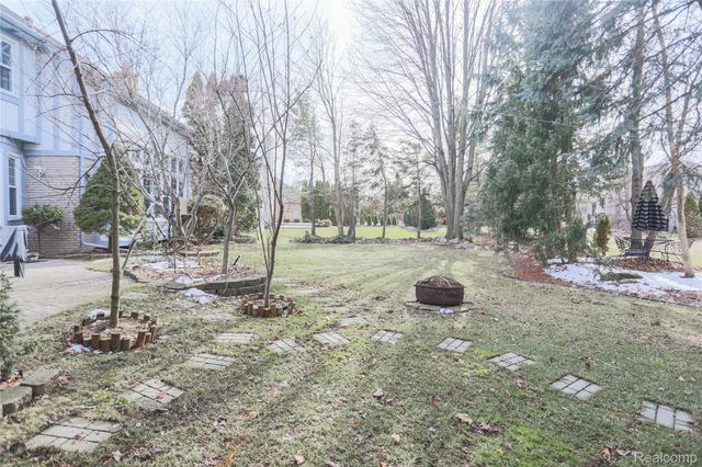 46349 Coachwood Drive, Shelby Charter Township, MI 48315