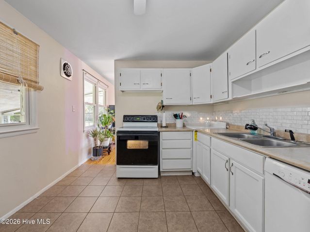 706 Vernon Drive, Jacksonville, NC 28540