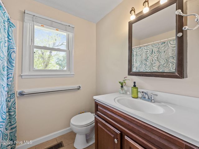 706 Vernon Drive, Jacksonville, NC 28540