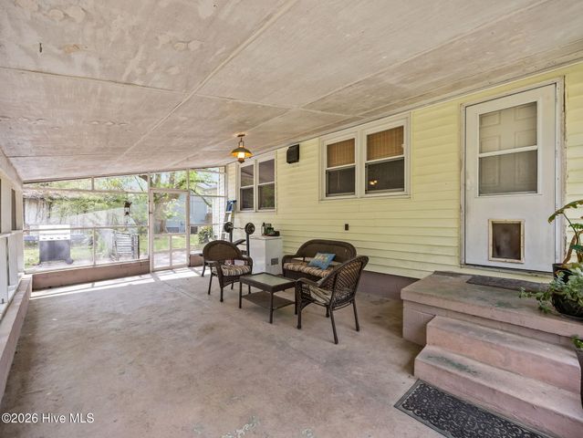 706 Vernon Drive, Jacksonville, NC 28540