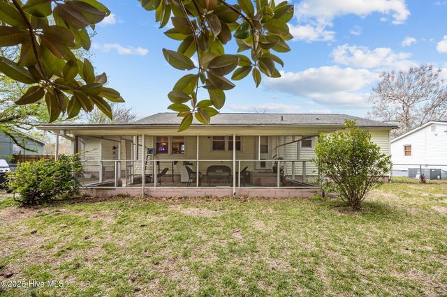 706 Vernon Drive, Jacksonville, NC 28540