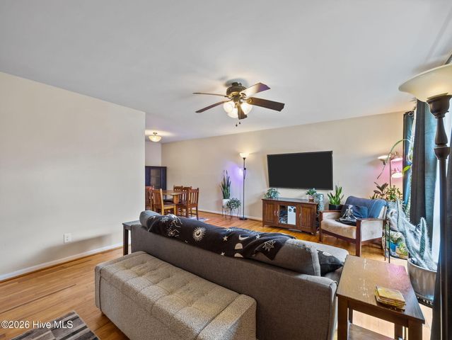 706 Vernon Drive, Jacksonville, NC 28540