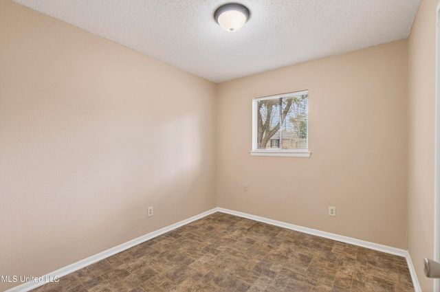 3815 Pineview Drive, Pascagoula, MS 39581