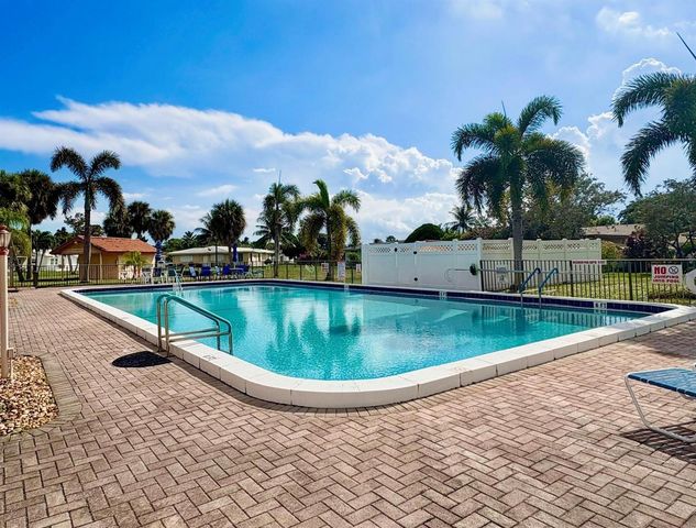 4510 NW 46th Street, Tamarac, FL 33319
