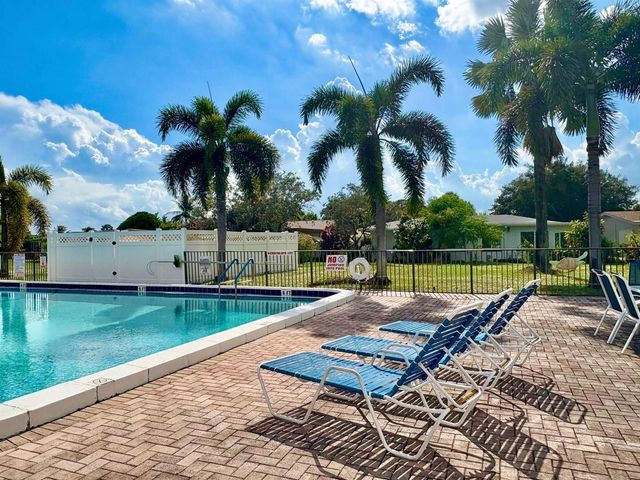 4510 NW 46th Street, Tamarac, FL 33319