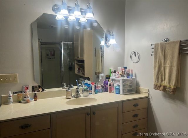 821 N Forrest Drive, Sellersburg, IN 47172