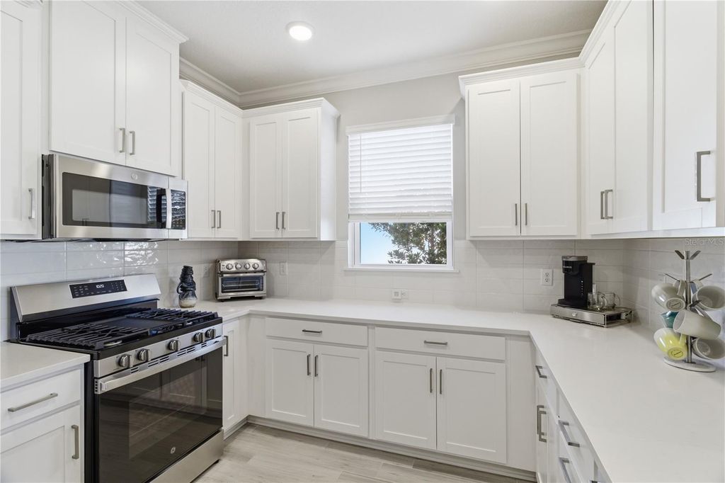 Image 18 of property listing at 16255 SAN DONATO PLACE, Bradenton, FL 34211
