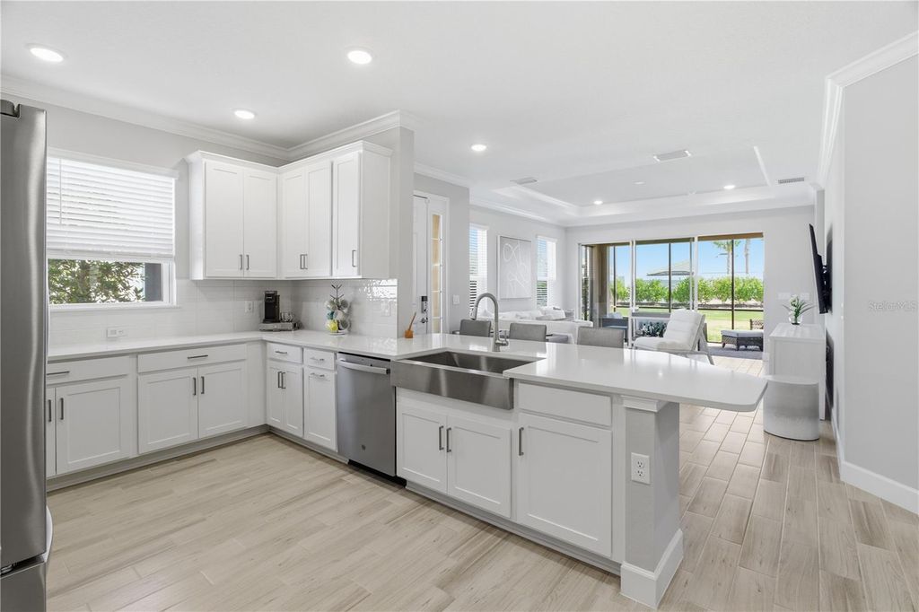 Image 19 of property listing at 16255 SAN DONATO PLACE, Bradenton, FL 34211