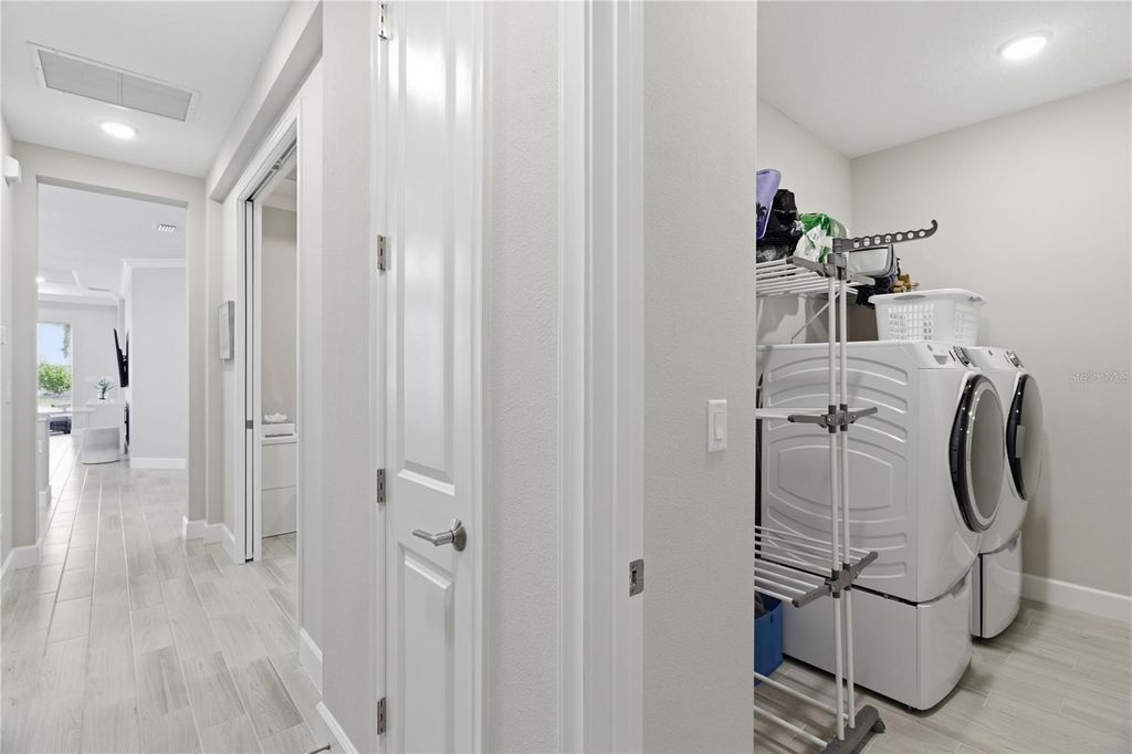 Image 31 of property listing at 16255 SAN DONATO PLACE, Bradenton, FL 34211