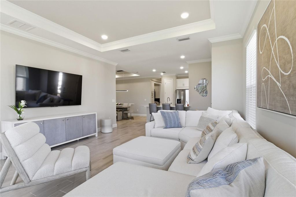 Image 8 of property listing at 16255 SAN DONATO PLACE, Bradenton, FL 34211