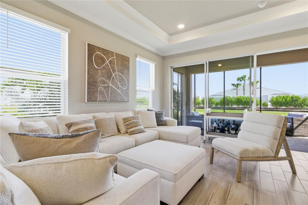 Image 9 of property listing at 16255 SAN DONATO PLACE, Bradenton, FL 34211