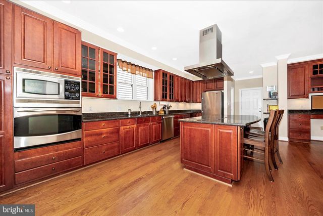 10502 PARKWOOD DR, Kensington, MD 20895