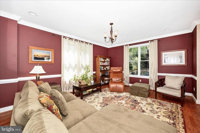 10502 PARKWOOD DR, Kensington, MD 20895