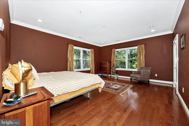 10502 PARKWOOD DR, Kensington, MD 20895