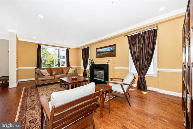 10502 PARKWOOD DR, Kensington, MD 20895