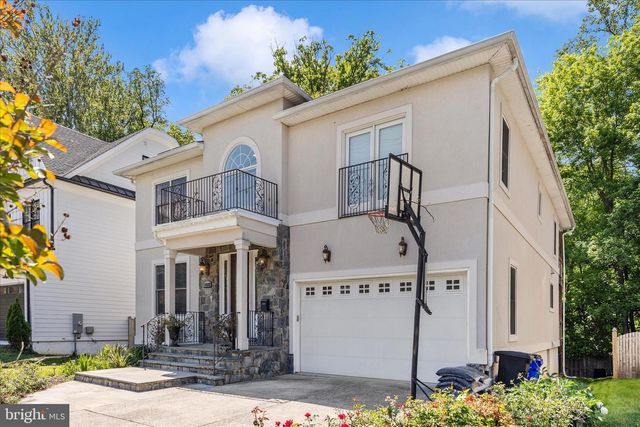 10502 PARKWOOD DR, Kensington, MD 20895