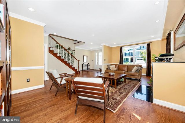 10502 PARKWOOD DR, Kensington, MD 20895