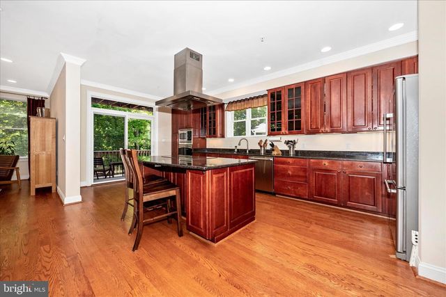 10502 PARKWOOD DR, Kensington, MD 20895