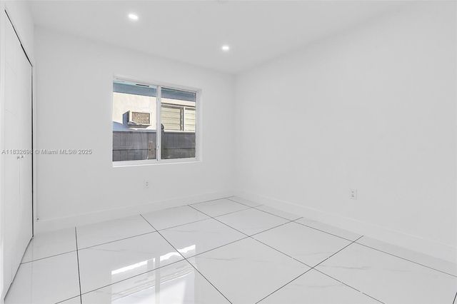 6540 SW 25th St, Miami, FL 33155
