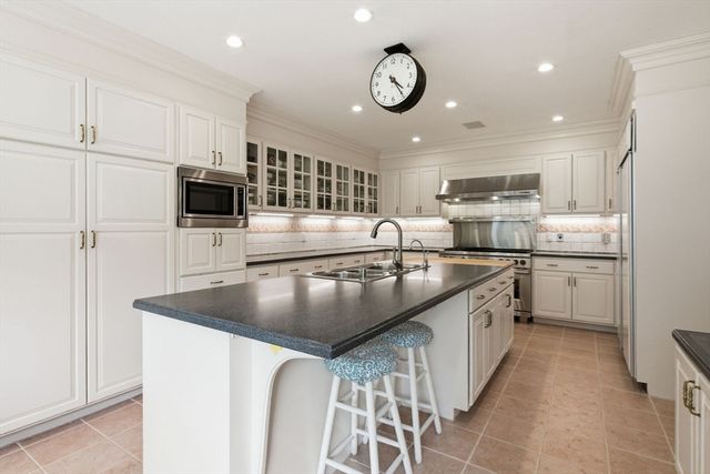 63 Main Street, Barnstable, MA 02655